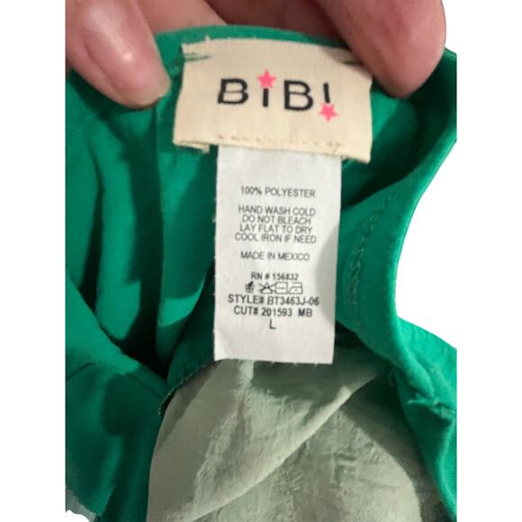 BiBi NWOT Colorblock Green Top – Size L - Picture 2 of 6